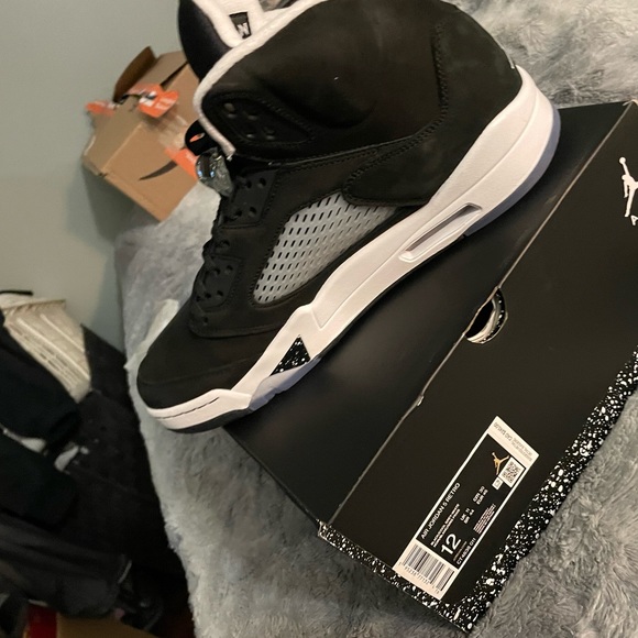 Jordan 5s - Picture 2 of 3